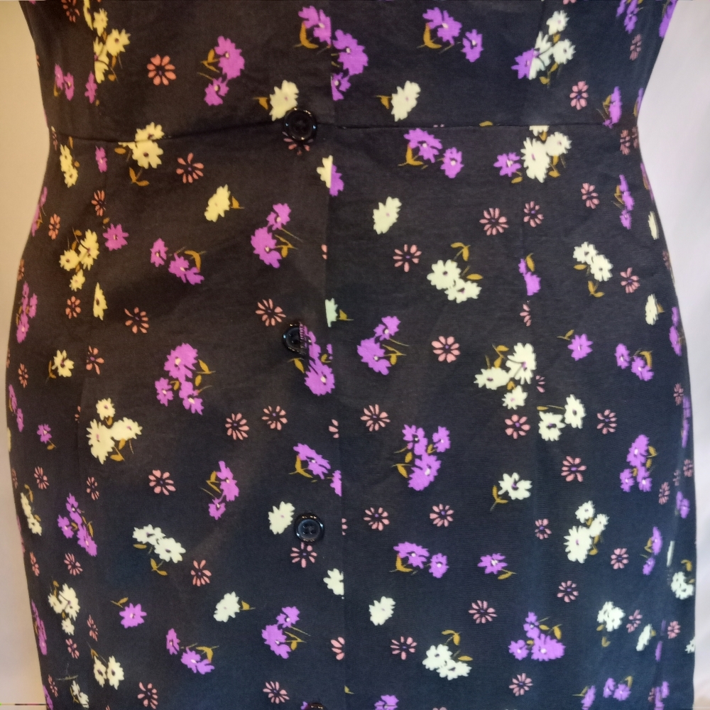NWT Modcloth Button Deep V Fitted Dress - Picture 6 of 8